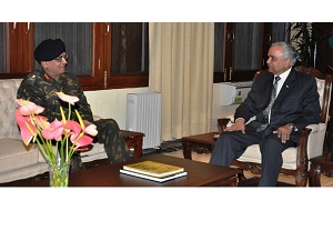 The Governor of Arunachal Pradesh, Lt. Gen (Retd) Nirbhay Sharma  with the Director General of Border Roads Organisation Lt. General Rakesh Mohan Mittal at Raj Bhawan, Itanagar on 20th January 2015